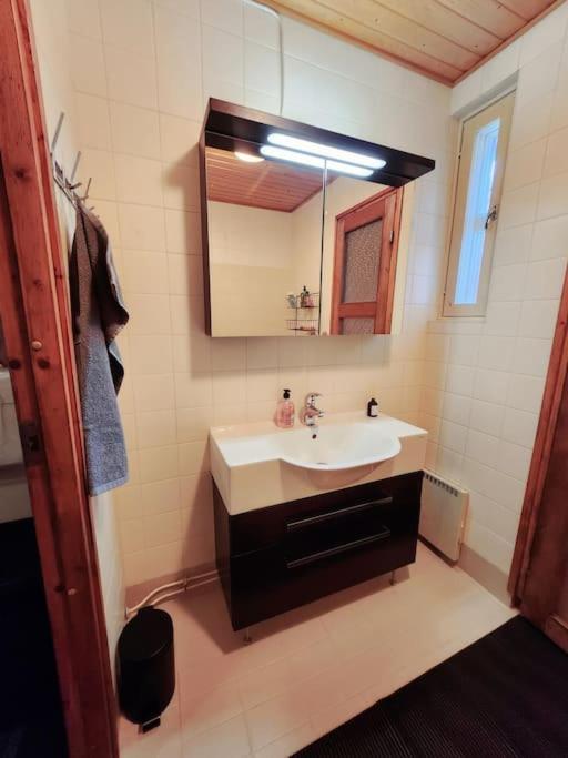 Rauhallinen Kolmio, Autokatospaikka Apartamento *