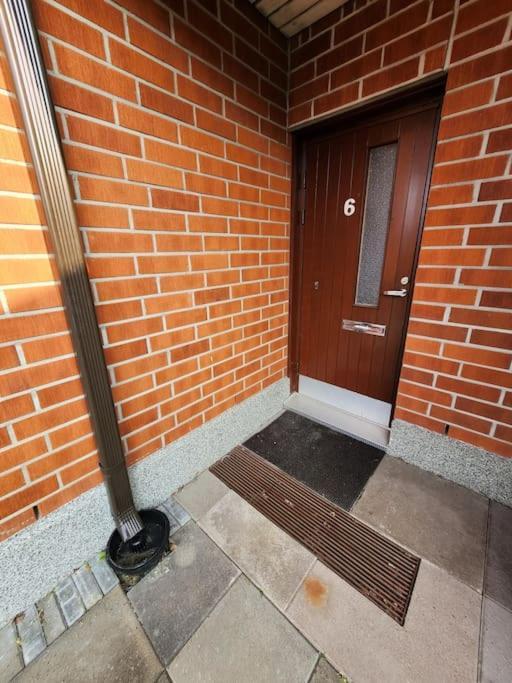 Rauhallinen Kolmio, Autokatospaikka Apartamento
